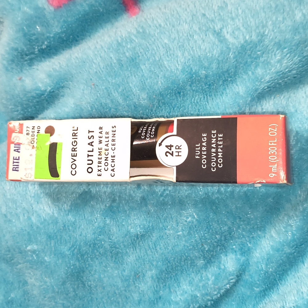 877 Deep Golden - CoverGirl Outlast Extreme Wear Concealer